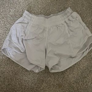 Lululemon white hotty hot shorts tall